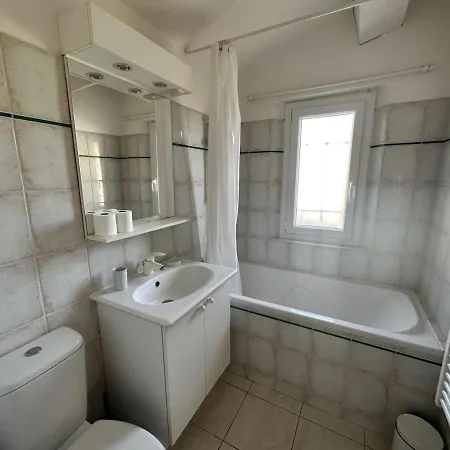 - 160m2 -vue - 300m Des Plages Villa