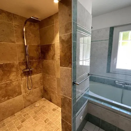 - 160m2 -vue - 300m Des Plages Villa *