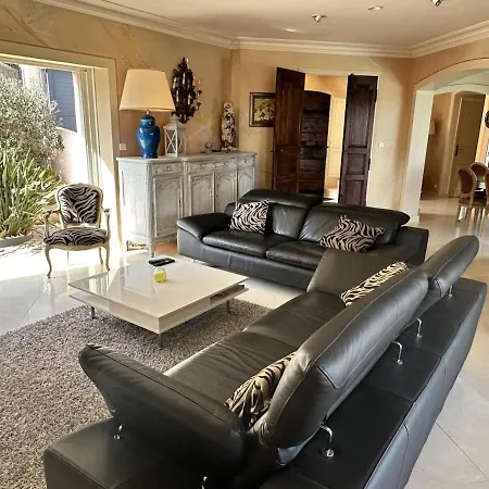 - 160m2 -vue - 300m Des Plages Villa